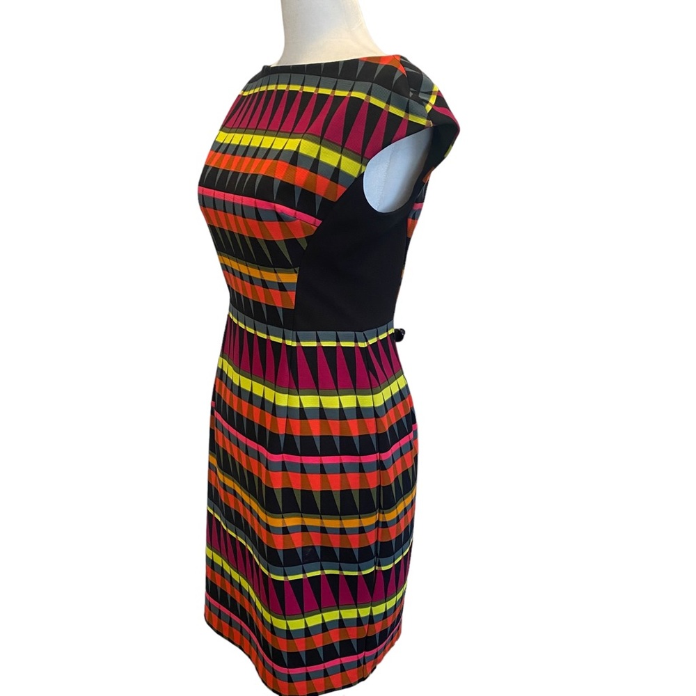 Signature London Style Print Sheath Dress 4 - Picture 12 of 16